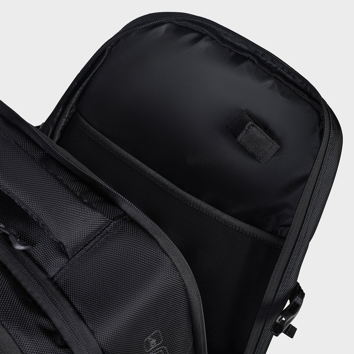 BPM26003 Tech Backpack Black